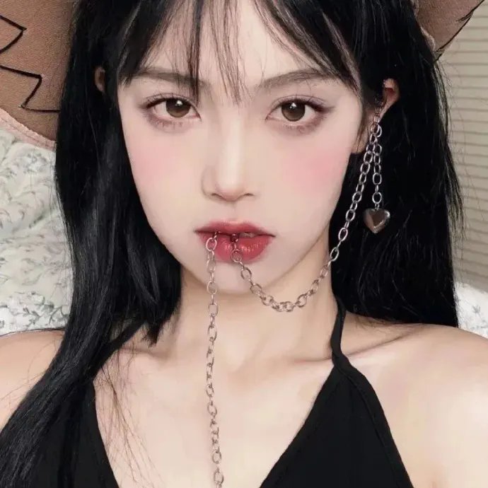 女猫